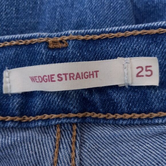 Levi Wedgie Straight Distressed Jeans-Size 25-Button Fly-Medium Wash-Mid Rise - Picture 9 of 11
